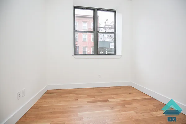 Rented by EXR | media 56