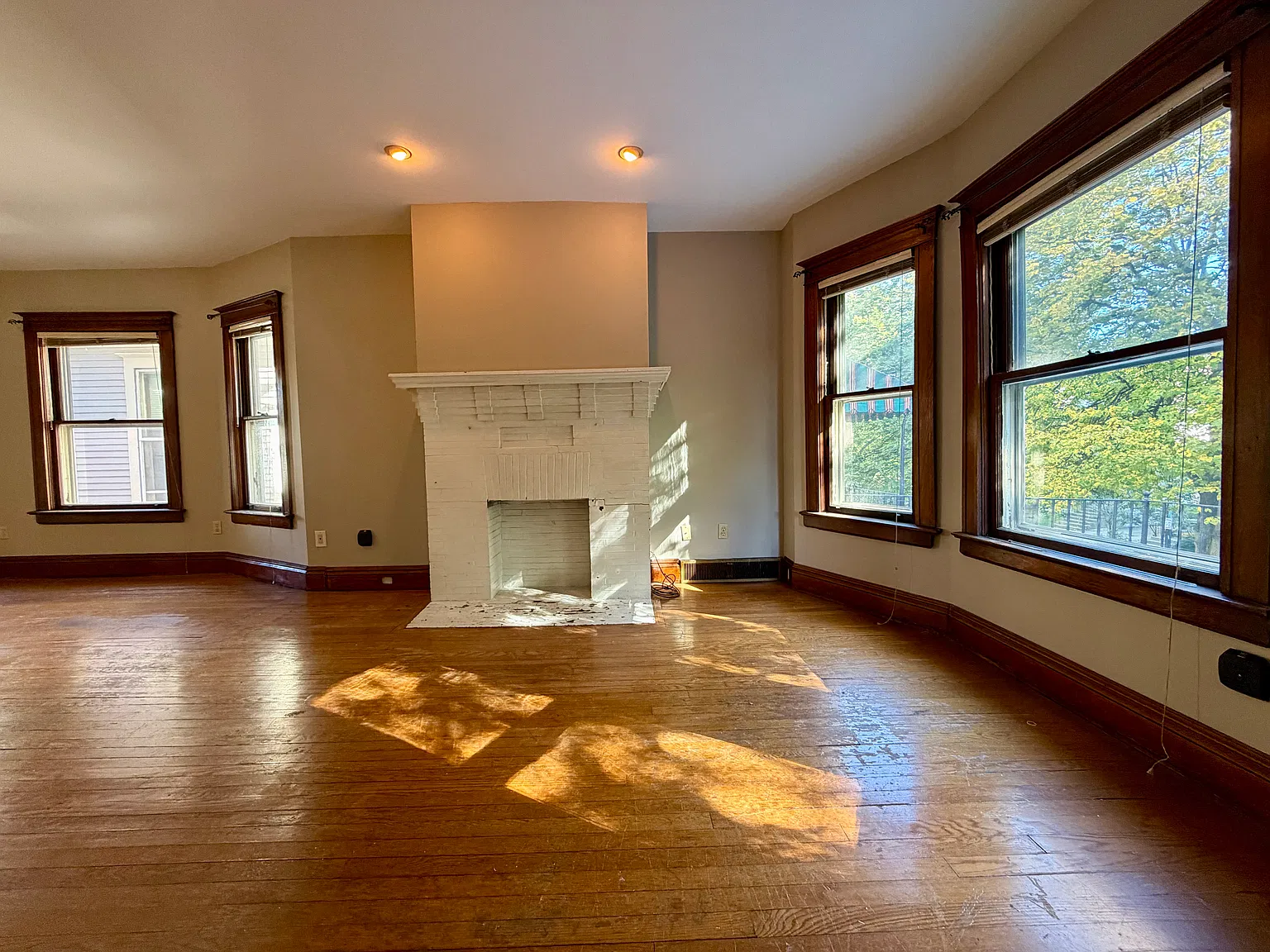 2 bed, 1275 sqft, $1,600 — Photo 3