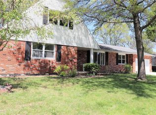 101 Thornhill Dr, Danville, IL