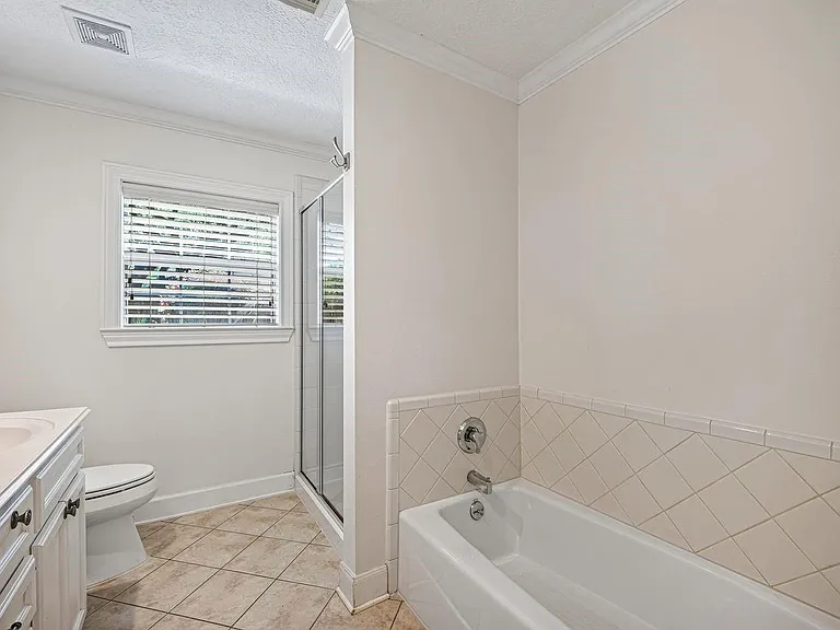 967 Lamonte Ln — Photo 12