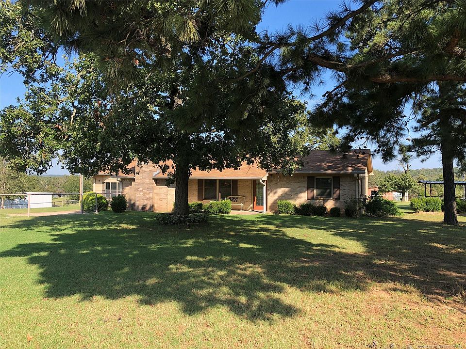 1st image of 18805 E Oakridge Dr