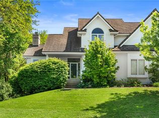 1813 SW Longview Ter, Lees Summit, MO 64081