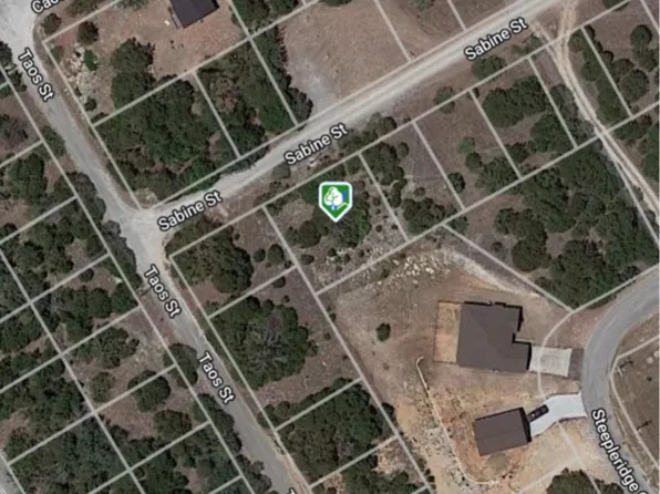 2103 Sabine St, Granbury, TX 76048