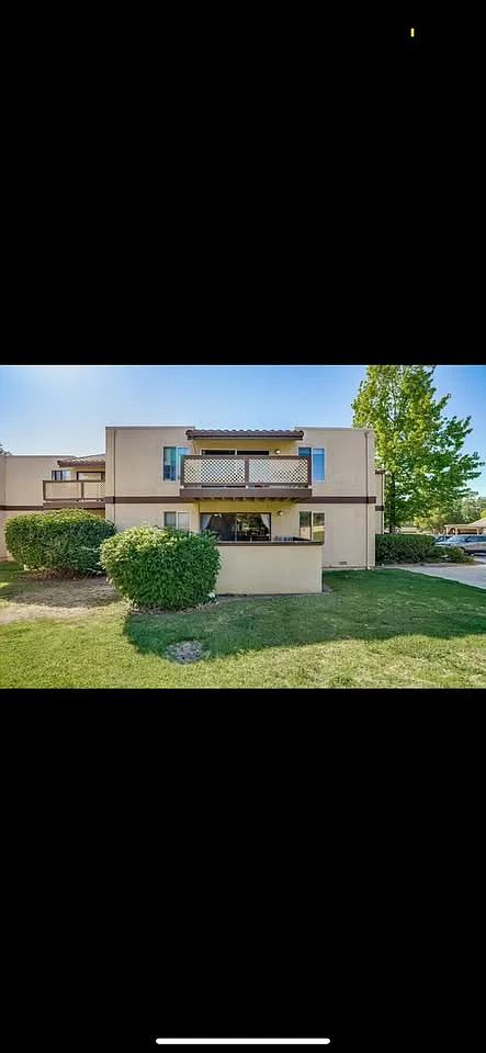 2 bed, 1050 sqft, $2,780 — Photo 3