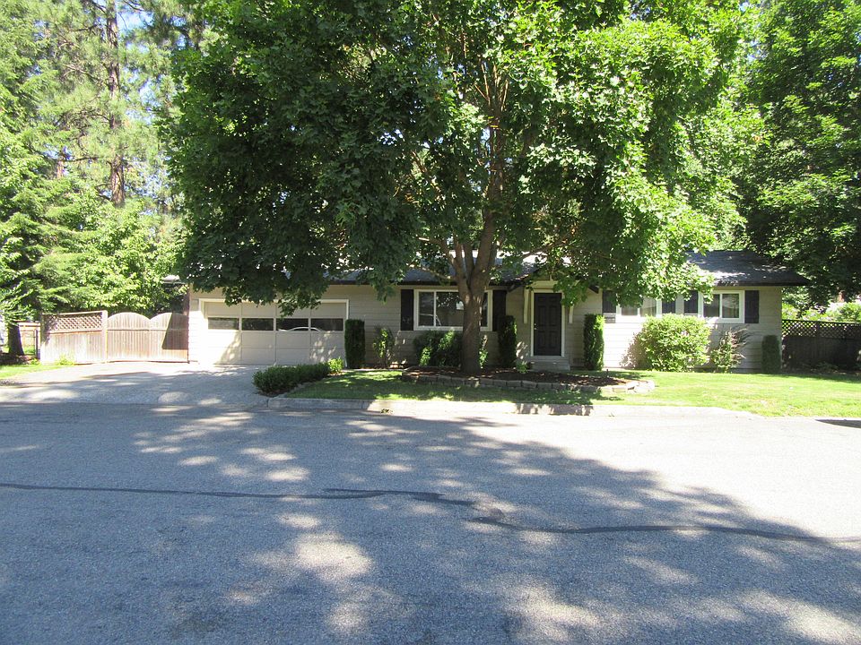 2nd image of 4525 E Woodland Dr