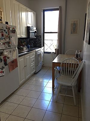 3rd image of 947 Amsterdam Ave #3R