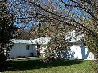 17 Park Ave, Greenvale, NY 11548