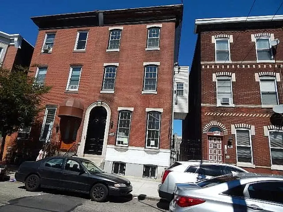 Building Photo 3