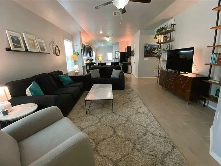 7016 Razors Edge Dr — Photo 2