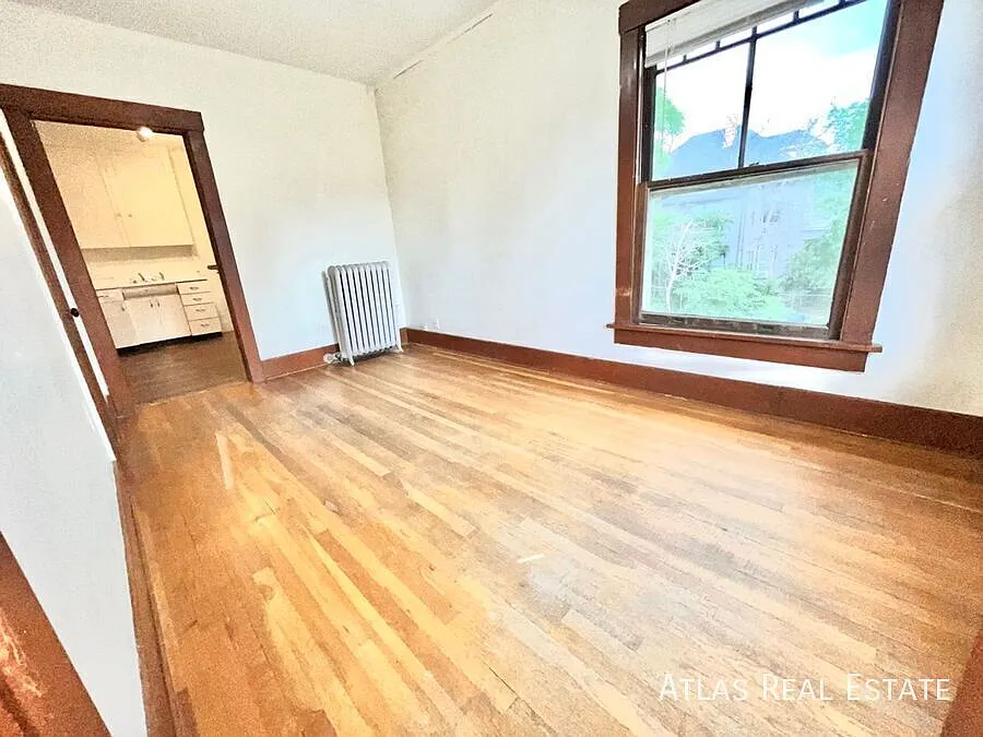 604 N Weber St #4
