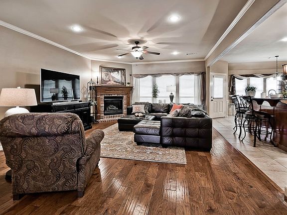 5th image of 3902 SW Staverton Dr