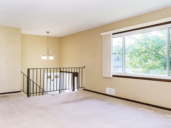 5th image of 10355 Balsam Ln