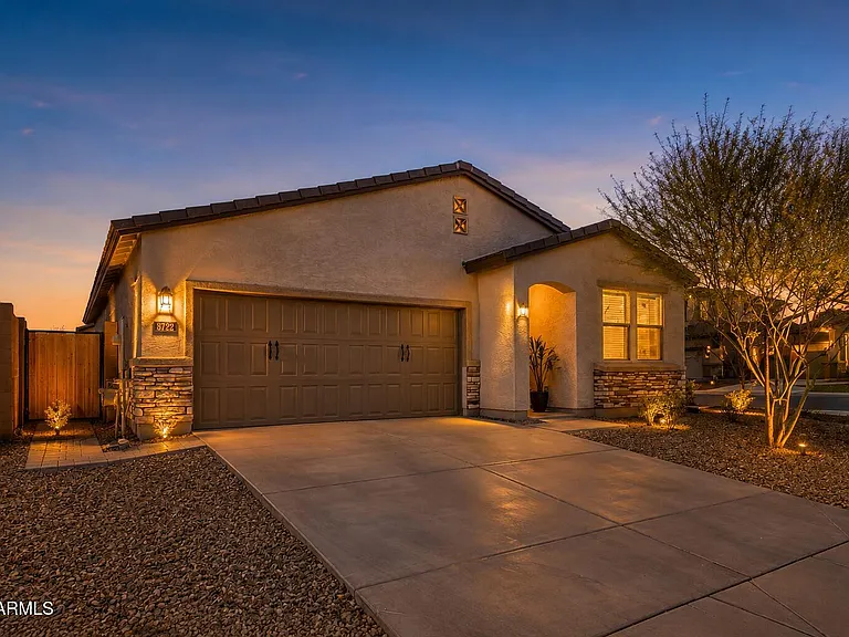 5722 W Getty Dr — Photo 4