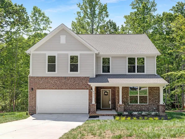 8937 Penstemons Dr, Charlotte, NC 28215