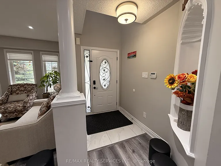 36 Burnt Elm Dr — Photo 7