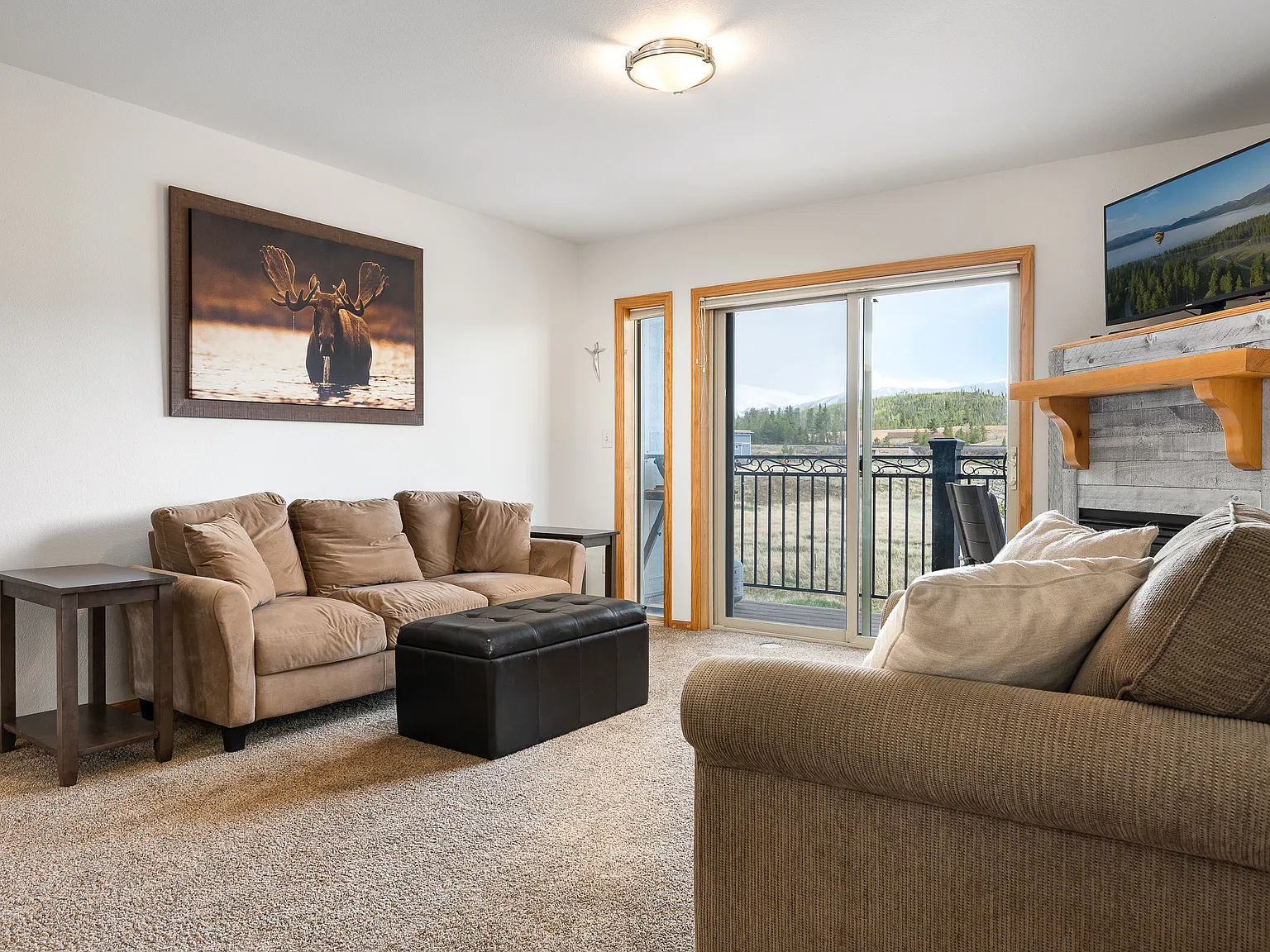 2 bed, 1038 sqft, $2,850 — Photo 2