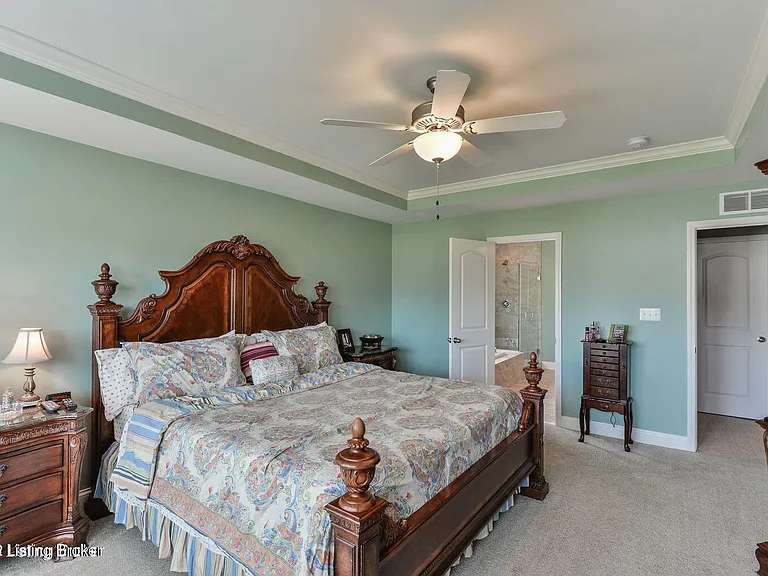 1917 Carabiner Way — Photo 13