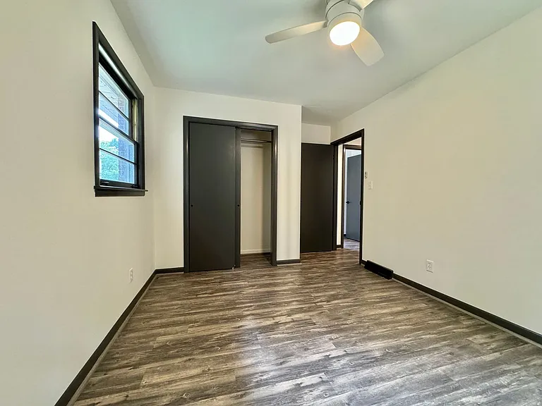 2256 S Berrys Chapel Rd — Photo 16