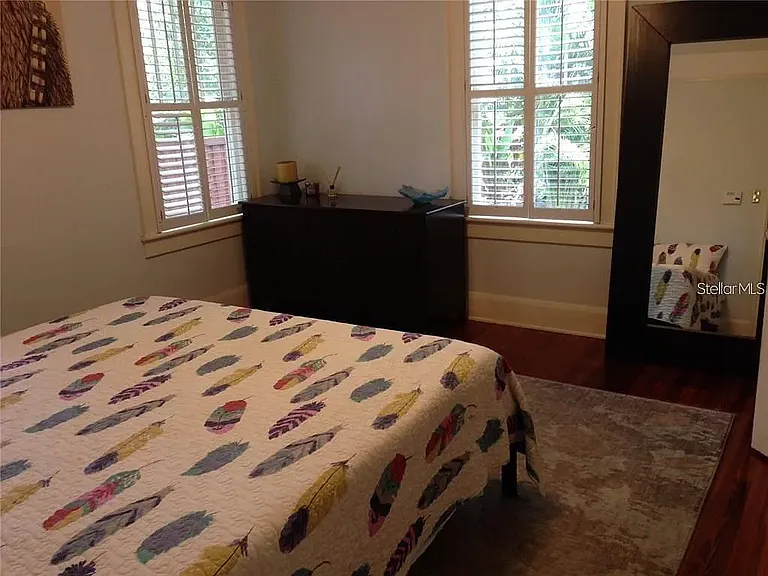 909 E Shadowlawn Ave — Photo 17