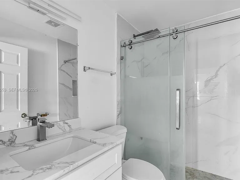 645 NW 15th Ave #1 — Photo 23