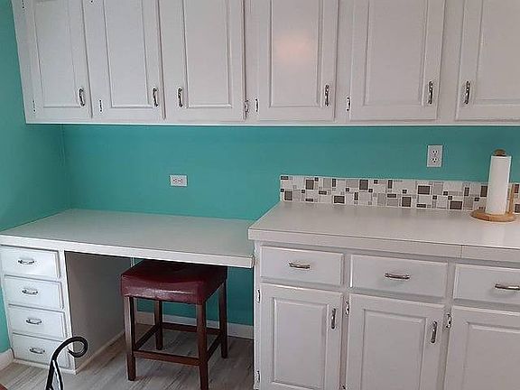 5th image of 4121 Huckleberry Ln