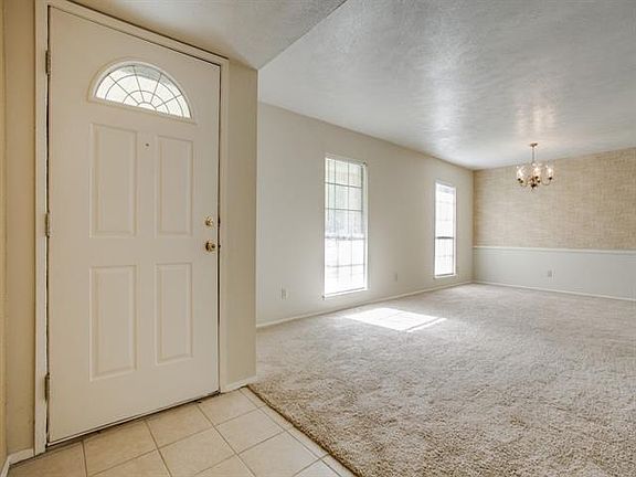 4th image of 4109 Aralia St