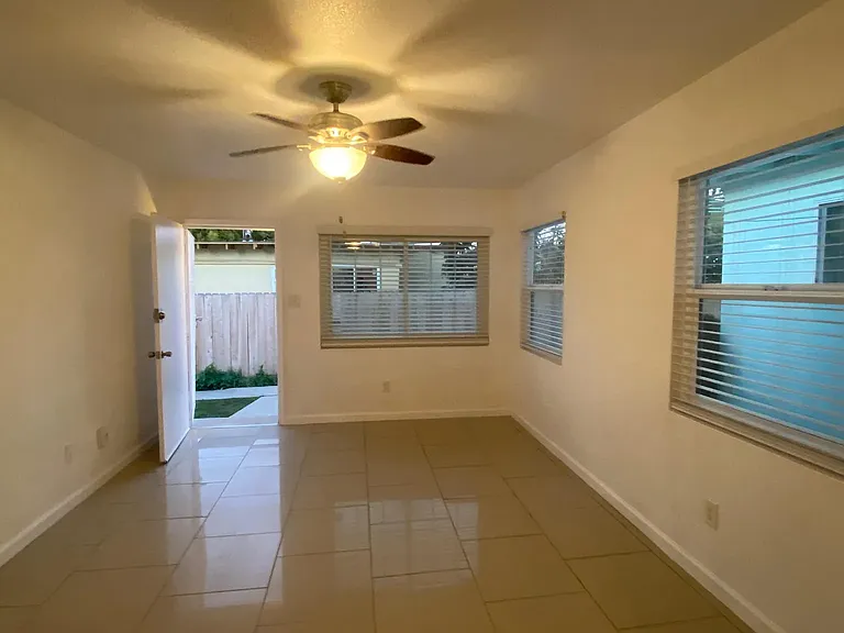 5448 Santa Margarita St — Photo 2