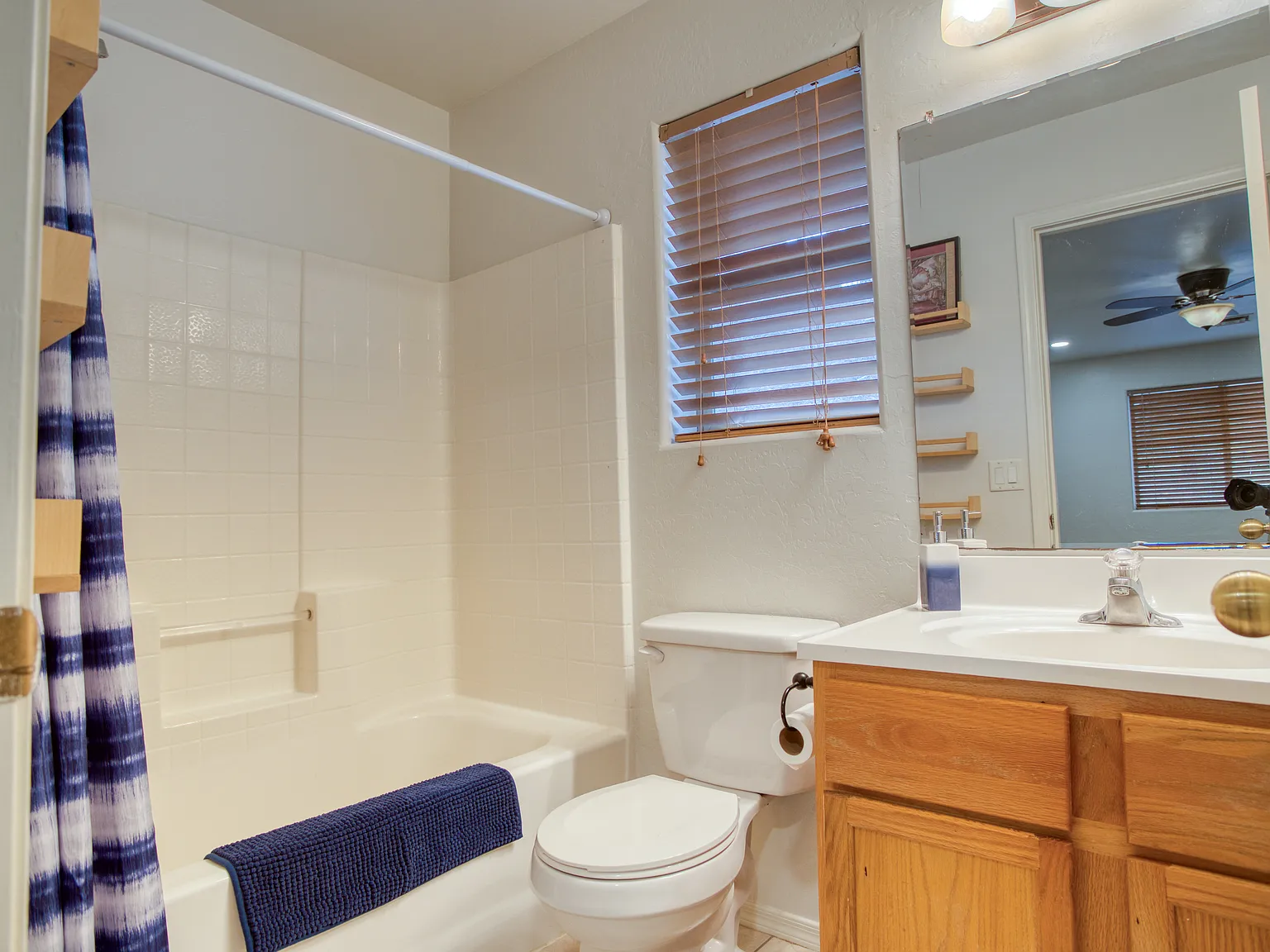 3 bed, 1200 sqft, $1,995 — Photo 4