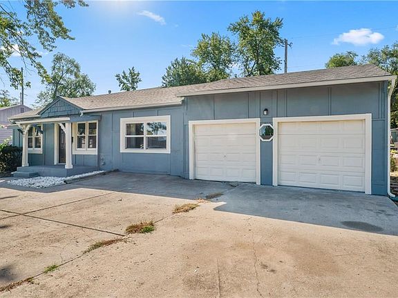 3rd image of 3807 Washington Ave