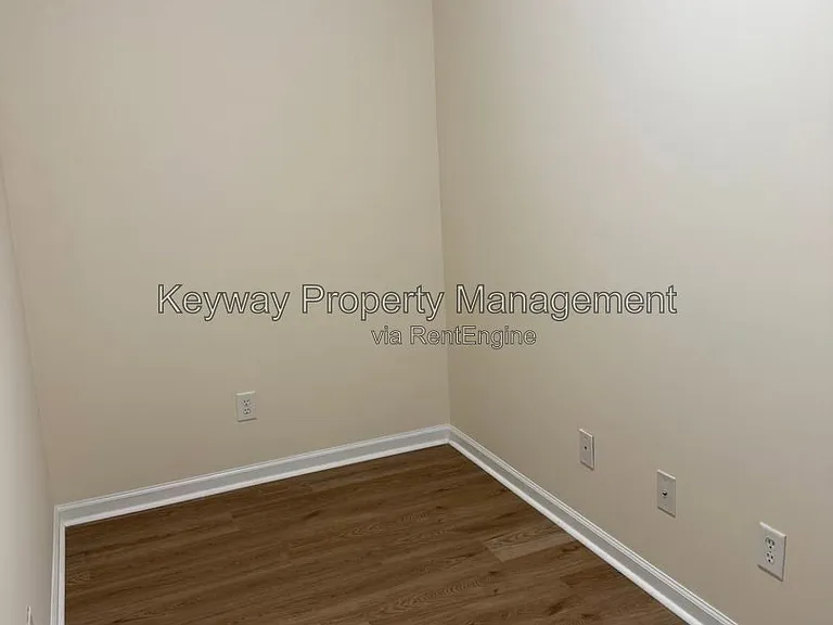 615 Goodale Ln — Photo 10