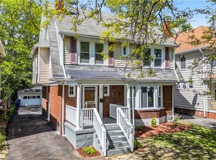 3295 Yorkshire Rd, Cleveland Heights, OH 44118