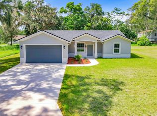 515 Mulberry St, Fruitland Park, FL 34731
