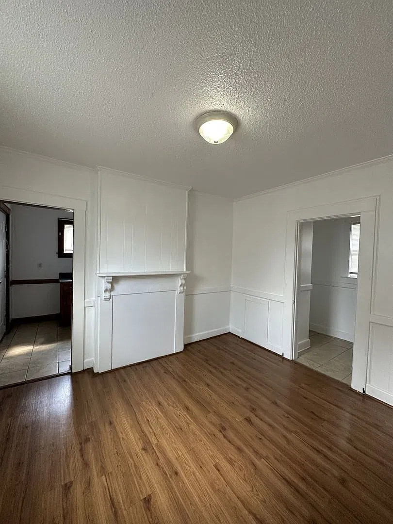 803 Ohio St — Photo 2