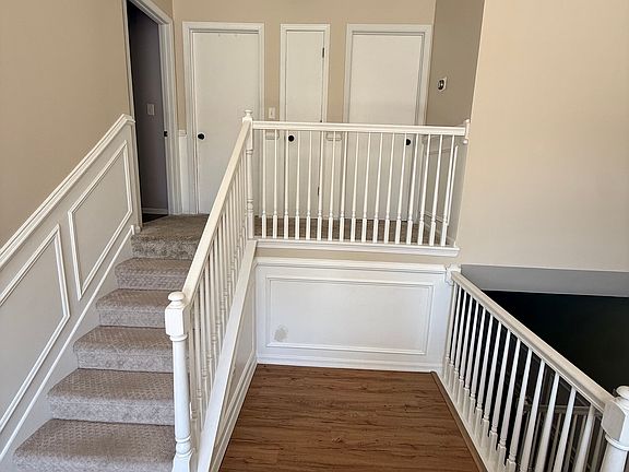 5th image of 16027 Golfview Dr