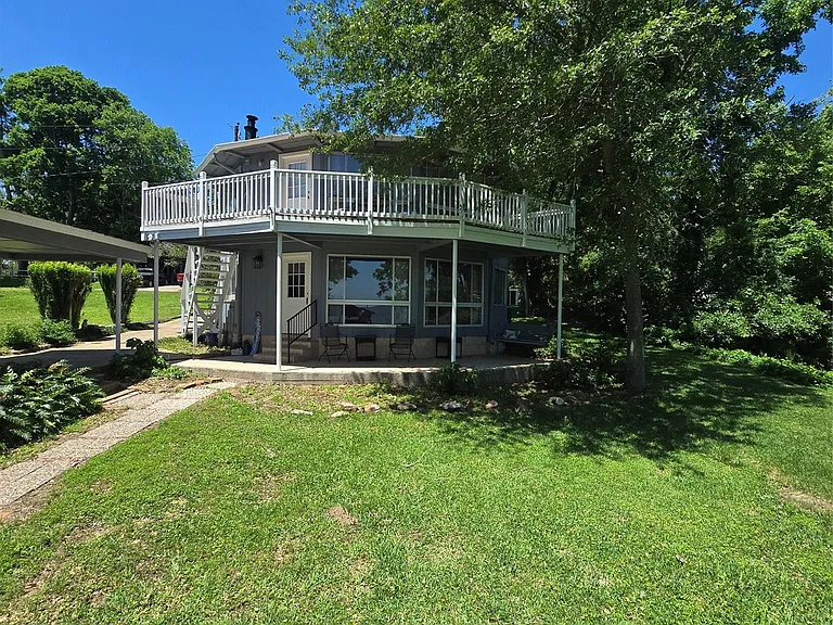 275 Sam Houston Loop — Photo 2