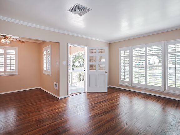 3rd image of 6415 Blewett Ave