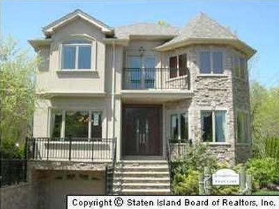 15 Bruno Ln, Staten Island, NY, 10307