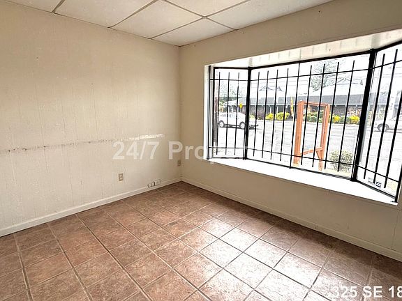 2nd image of 325 SE 181st Ave