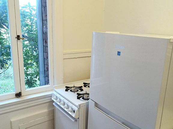 4th image of 955 Bush St