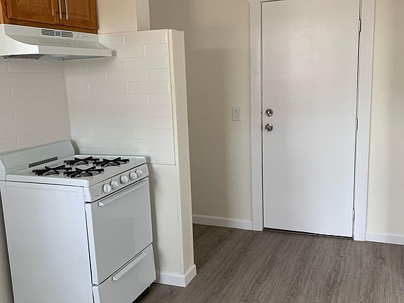3rd image of 520 E Willow St #14