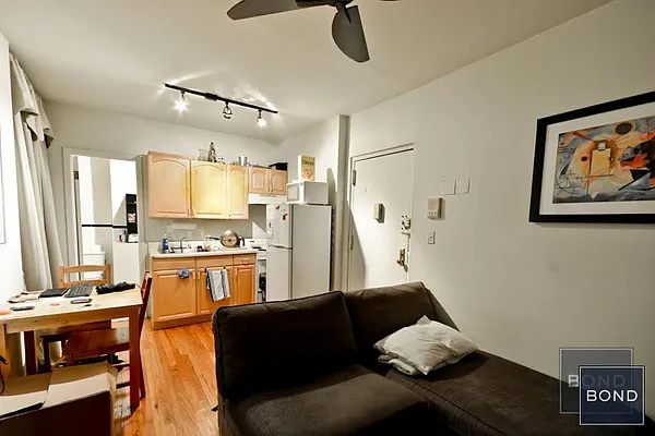 Rented by Bond New York | media 29