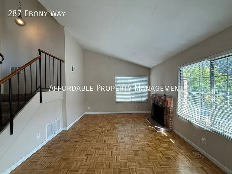287 Ebony Way — Photo 4