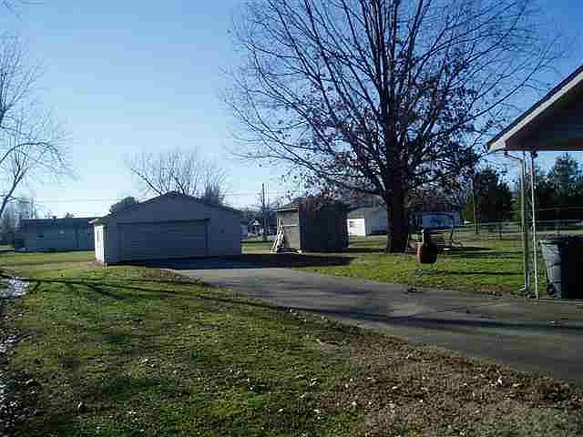 1st image of 348 Faye Dr