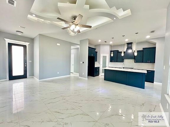 3rd image of 108 Brooks Cir S