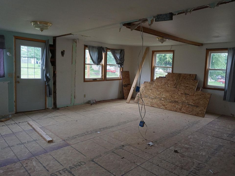 2nd image of 226 S Grant St