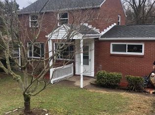 106 Macfarlane Dr, Pittsburgh, PA 15235