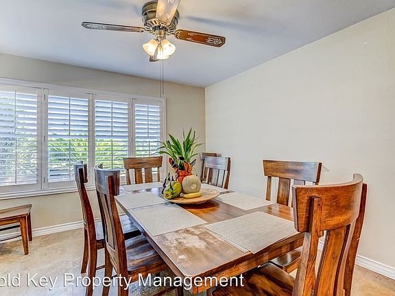 4th image of 870 Manning Way