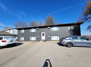 990 33rd Ave #2, Marion, IA 52302