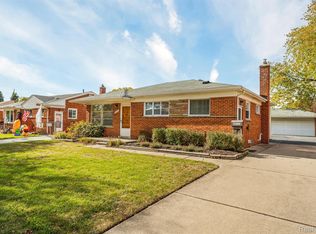 25113 Campbell Ave, Warren, MI 48089