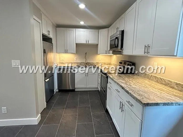 9322 31st Ave SW — Photo 13